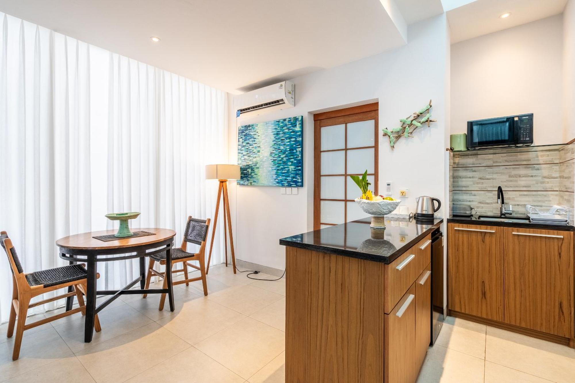 Aq-Va Hotel & Villas Seminyak Легиан Экстерьер фото
